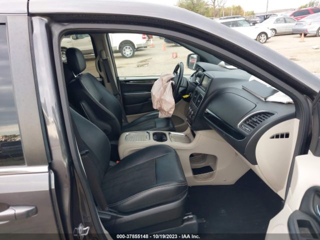 2C4RDGCG4KR736364 Dodge Grand Caravan Sxt
