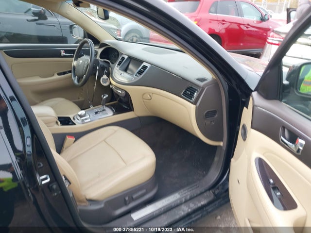 2011 HYUNDAI GENESIS VIN: KMHGC4DE6BU120797