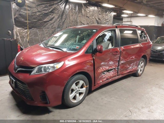 2018 TOYOTA SIENNA LE 8 PASSENGER VIN: 5TDKZ3DC0JS915191