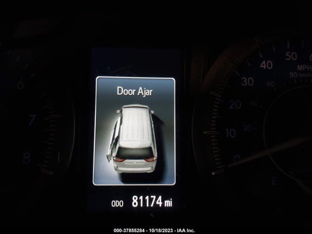 2018 TOYOTA SIENNA LE 8 PASSENGER VIN: 5TDKZ3DC0JS915191