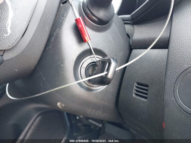 Honda FIT LX 2015 3HGGK5H57FM756261 Image 11