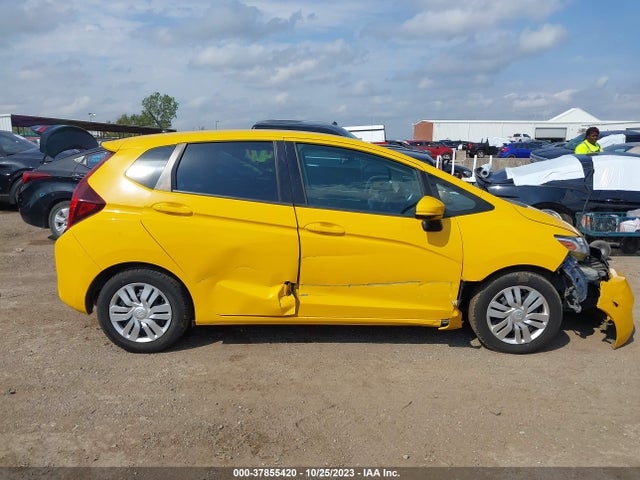 Honda FIT LX 2015 3HGGK5H57FM756261 Image 13
