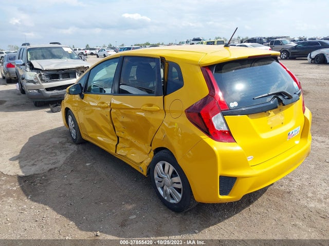 Honda FIT LX 2015 3HGGK5H57FM756261 Image 3