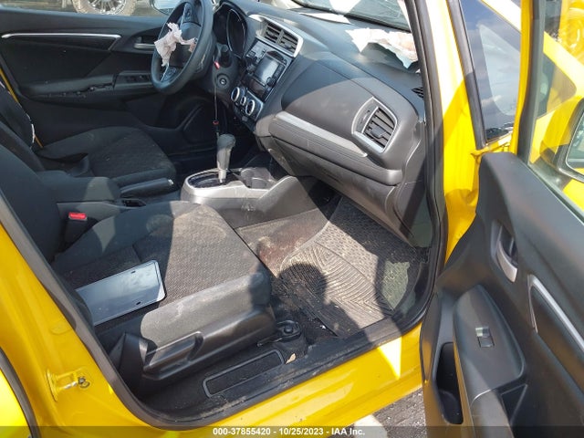 Honda FIT LX 2015 3HGGK5H57FM756261 Image 5