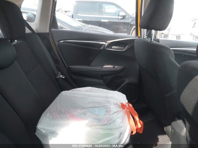 Honda FIT LX 2015 3HGGK5H57FM756261 Image 8