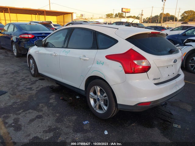 2014 FORD FOCUS SE VIN: 1FADP3K2XEL255764