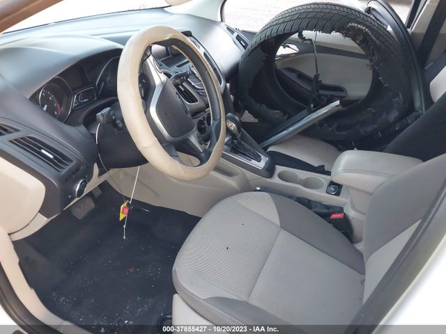 2014 FORD FOCUS SE VIN: 1FADP3K2XEL255764