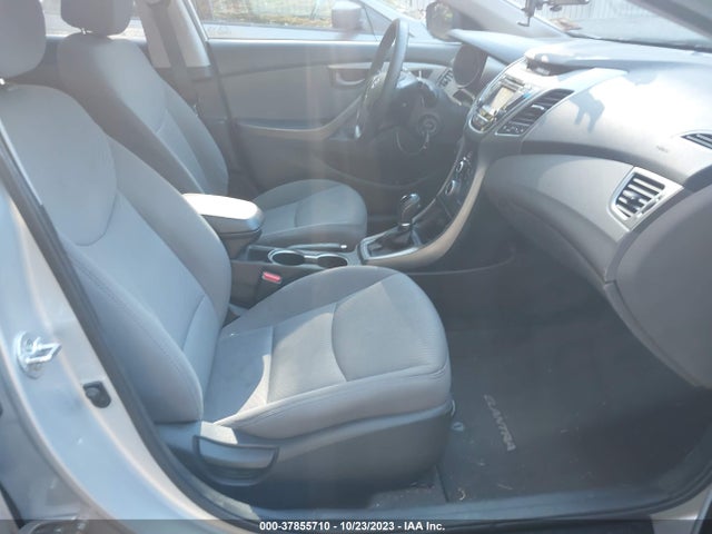 2015 HYUNDAI ELANTRA SE VIN: 5NPDH4AE0FH547275