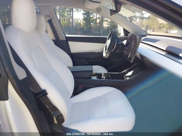 5YJYGDEE7MF085582 Tesla Model Y Long Range