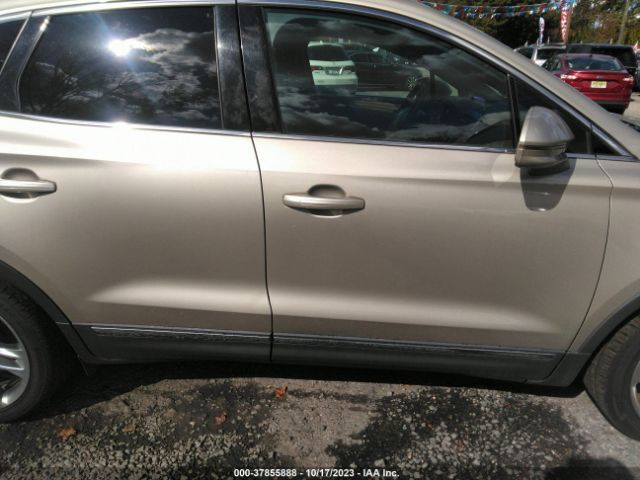 5LMTJ2AH8FUJ09035 Lincoln MKC