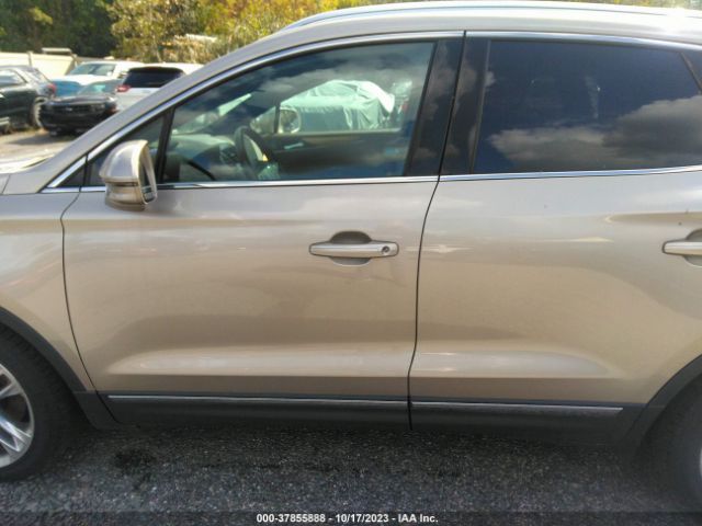 5LMTJ2AH8FUJ09035 Lincoln MKC