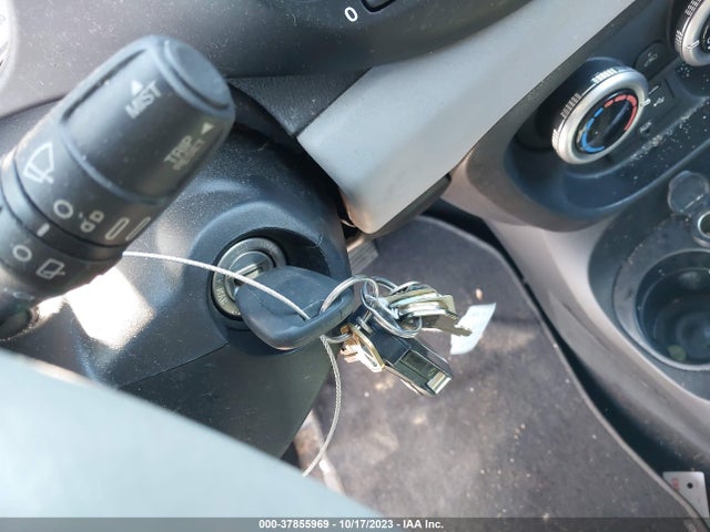 2014 FIAT 500L ZFBCFABH8EZ024752 Photo 10