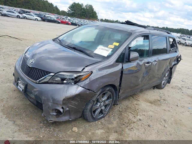 Toyota SIENNA SE 2017 5TDXZ3DC6HS818531 Image 2