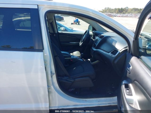 3C4PDCGB3HT553025 Dodge Journey Crossroad