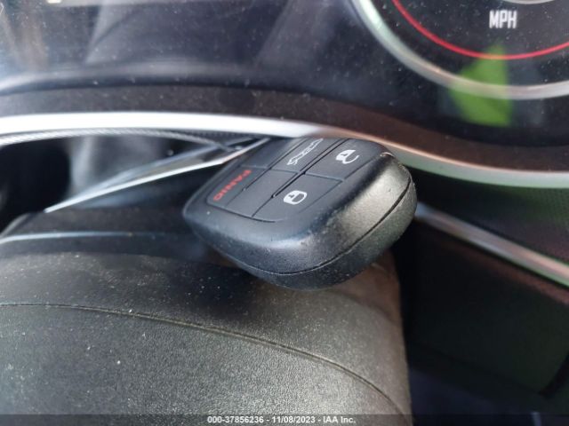 2C3CDZAG8GH131382 Dodge Challenger Sxt Plus