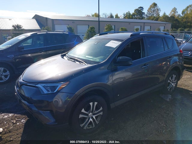 Toyota RAV4 LE 2017 JTMBFREV4HJ711514 Image 2