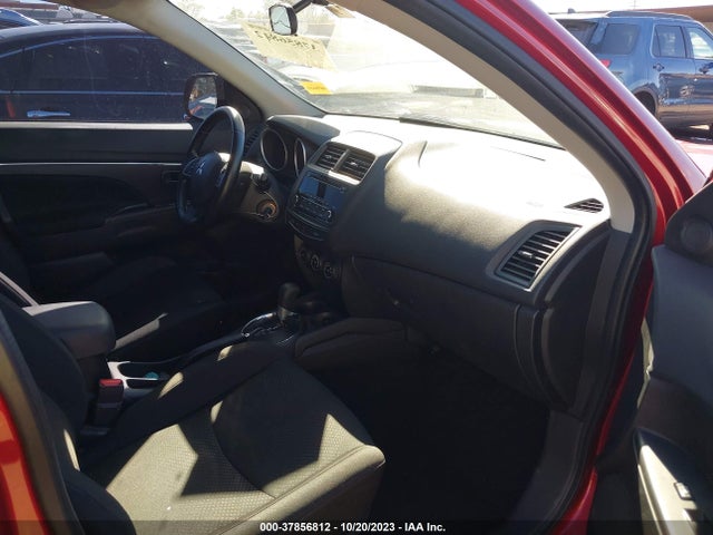 4A4AP3AW8FE056499 Mitsubishi Outlander Sport 2.4 Es