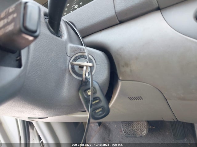 2004 TOYOTA CAMRY LE/SE/XLE/STD VIN: 4T1BE32KX4U881682
