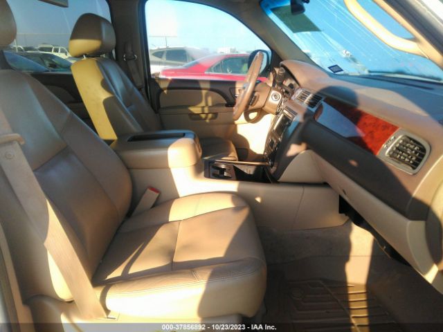 2011 GMC YUKON XL 1500 1GKS2KE33BR181227 Photo 4
