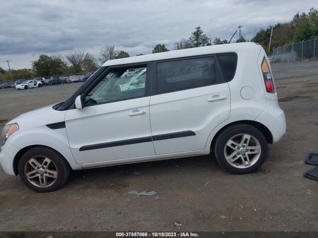 2011 KIA SOUL VIN: KNDJT2A28B7708871