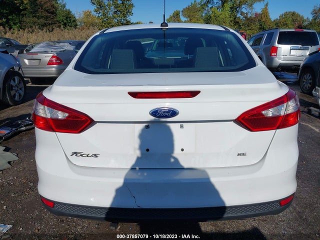Ford FOCUS SE 2014 1FADP3F24EL437065 Image 17