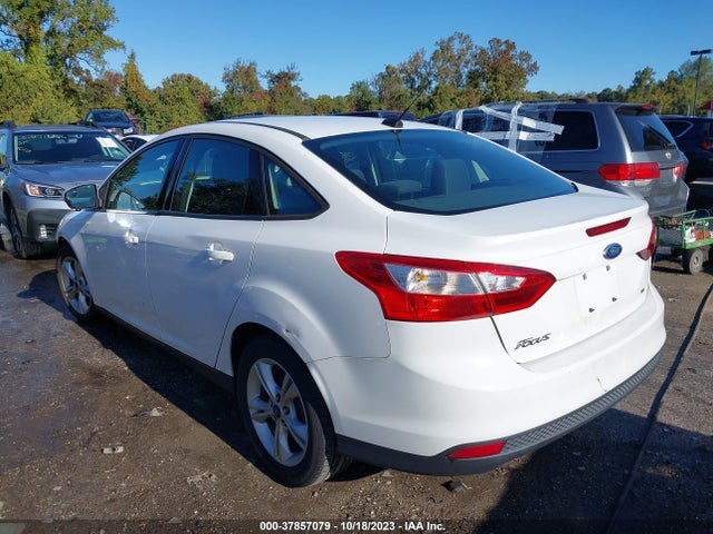 Ford FOCUS SE 2014 1FADP3F24EL437065 Image 3