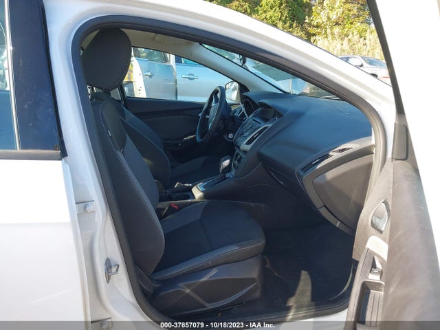 Ford FOCUS SE 2014 1FADP3F24EL437065 Image 5