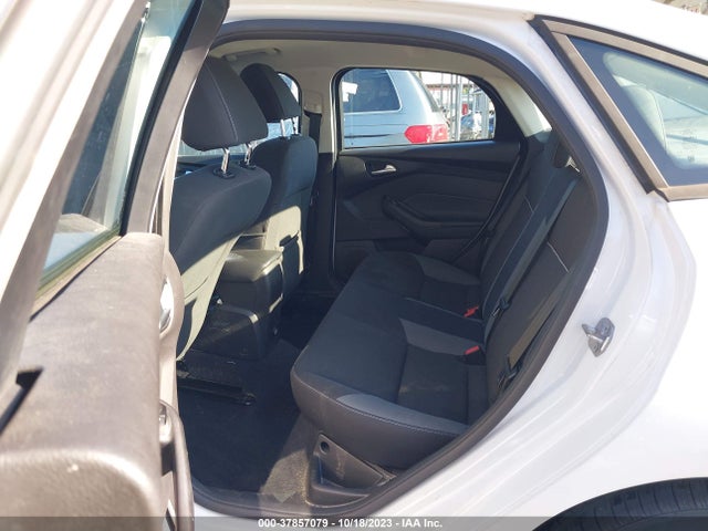 Ford FOCUS SE 2014 1FADP3F24EL437065 Image 8