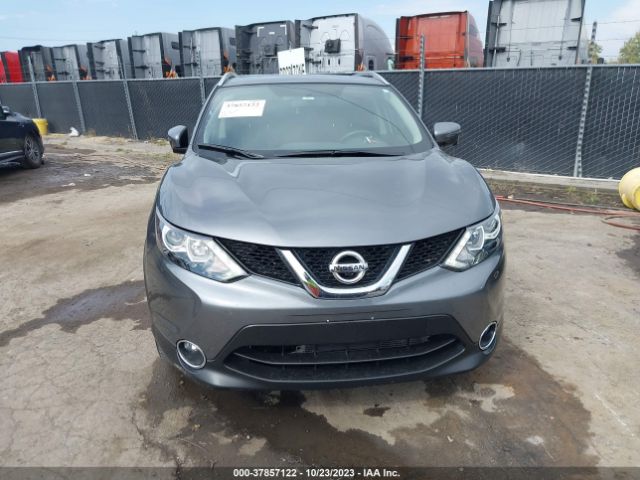 JN1BJ1CR8HW134451 Nissan Rogue Sport Sv