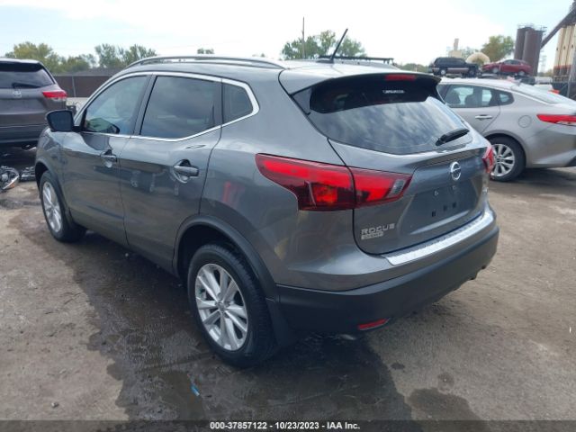 JN1BJ1CR8HW134451 Nissan Rogue Sport Sv
