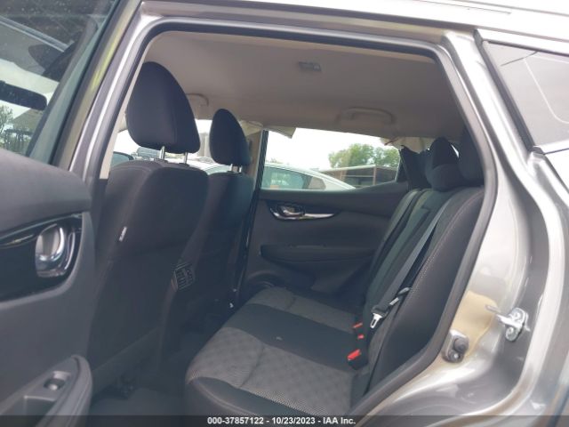 JN1BJ1CR8HW134451 Nissan Rogue Sport Sv