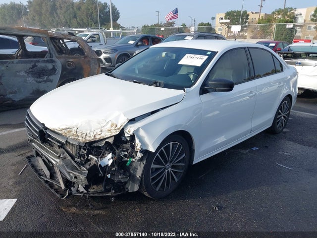 3VWD17AJ6GM343995 Volkswagen Jetta Sedan 1.8t Sport