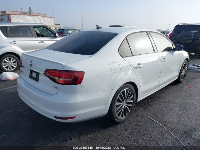 3VWD17AJ6GM343995 Volkswagen Jetta Sedan 1.8t Sport