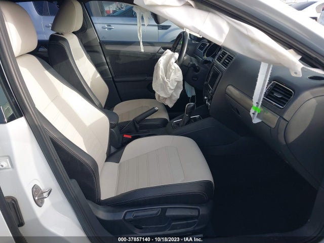 3VWD17AJ6GM343995 Volkswagen Jetta Sedan 1.8t Sport