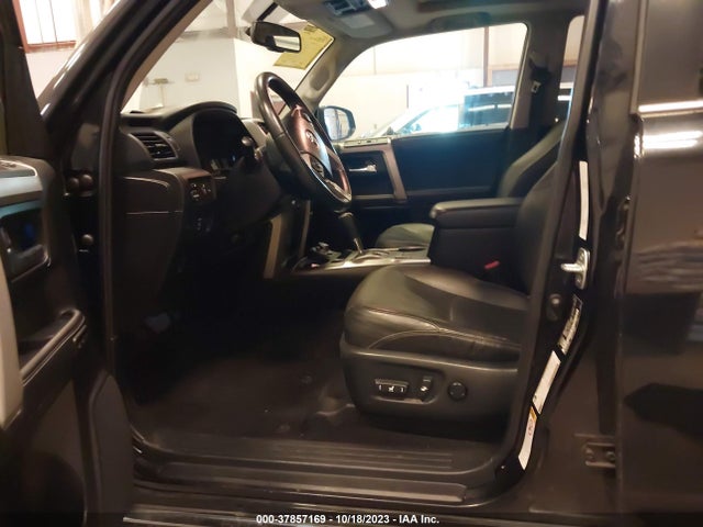 Toyota 4runner Limited 2017 JTEBU5JRXH5462745 Image 5