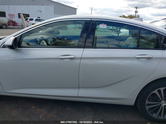 2019 BUICK REGAL SPORTBACK FWD ESSENCE VIN: W04GP6SX0K1039833