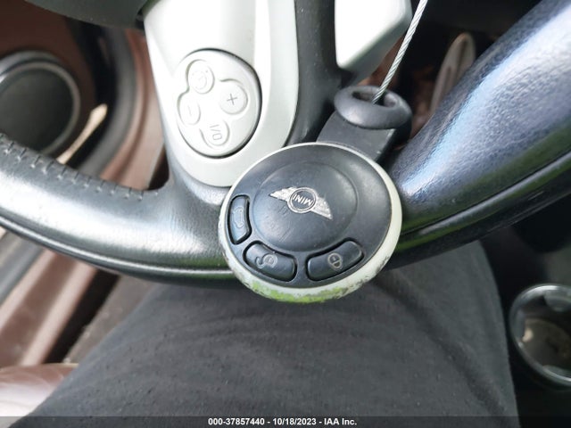 2009 MINI COOPER CLUBMAN WMWMM335X9TP89930 Photo 10