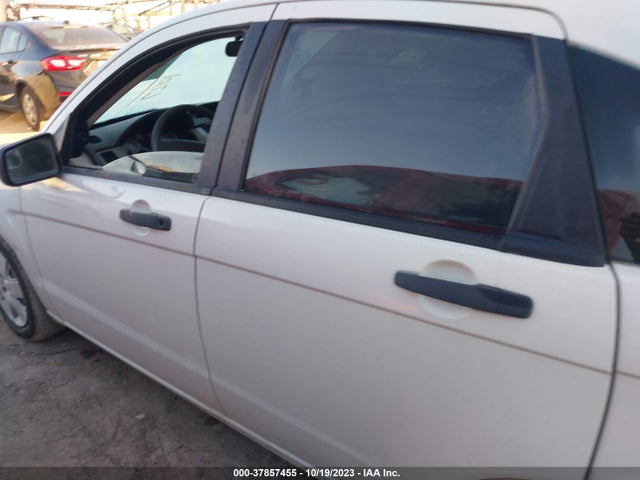 2011 FORD FOCUS S VIN: 1FAHP3EN2BW129352