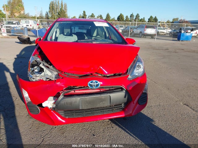 Toyota Prius C One 2016 JTDKDTB33G1131675 Image 31