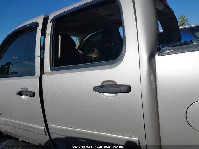 2008 CHEVROLET SILVERADO 2500HD LT W/1LT VIN: 1GCHK23678F107371