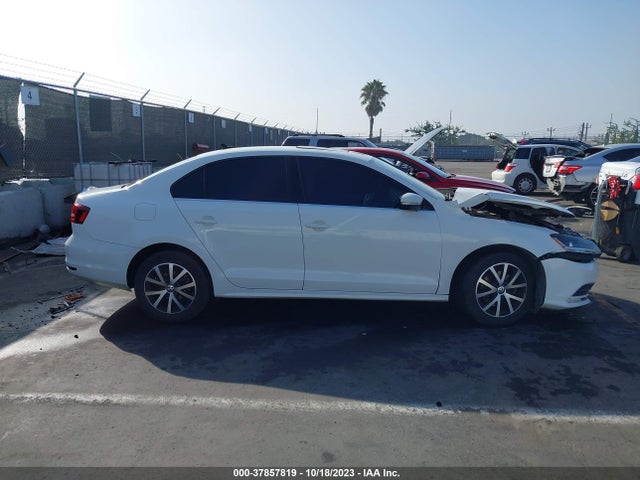 3VWDB7AJXHM273965 Volkswagen Jetta 1.4t Se