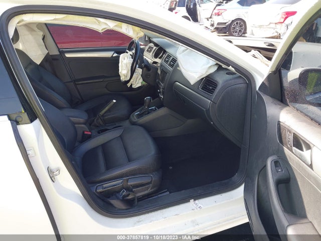 3VWDB7AJXHM273965 Volkswagen Jetta 1.4t Se
