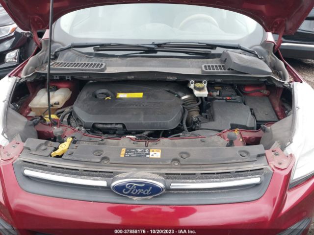 1FMCU9GX6FUB28927 Ford ESCAPE SE