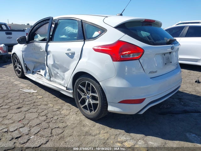 2016 FORD FOCUS SE VIN: 1FADP3K2XGL362123