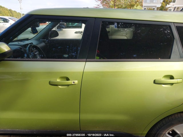 KIA Soul Base 2015 KNDJN2A23F7807730 Image 14