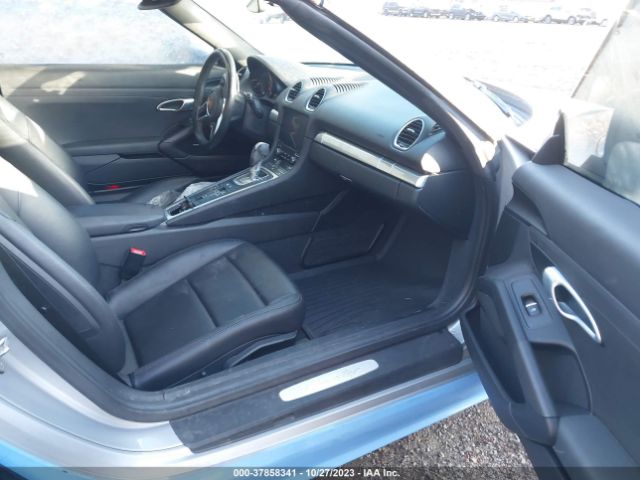 WP0CA2A89HS221932 Porsche 718 Boxster