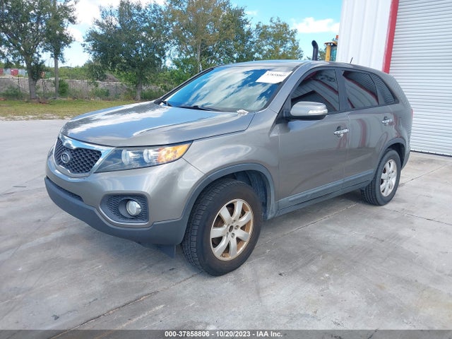 2013 KIA SORENTO LX VIN: 5XYKT4A18DG416229