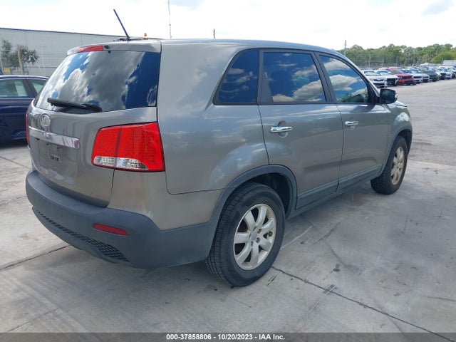 2013 KIA SORENTO LX VIN: 5XYKT4A18DG416229