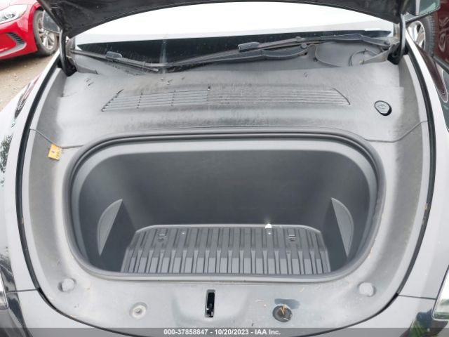5YJYGDEE0MF092079 Tesla Model Y Long Range