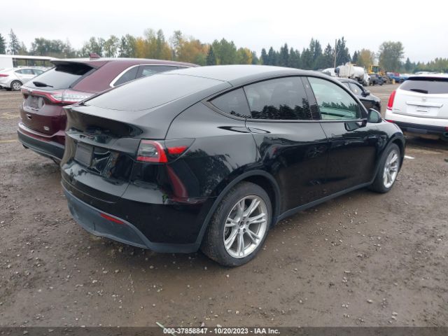 5YJYGDEE0MF092079 Tesla Model Y Long Range